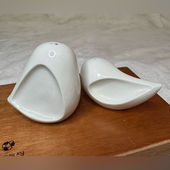 Jonathan Adler "Owl" Salt and Pepper Shakers, White - Picture 4 of 13
